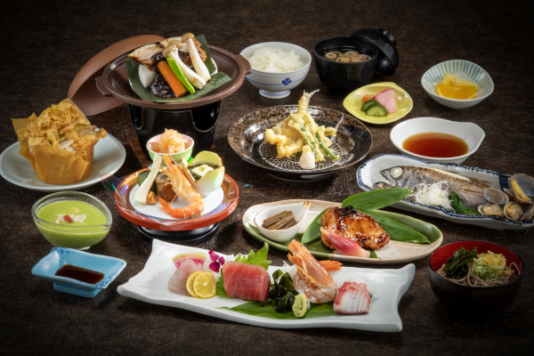 板長特選夕食<br />
旬の味覚と厳選食材でおもてなし